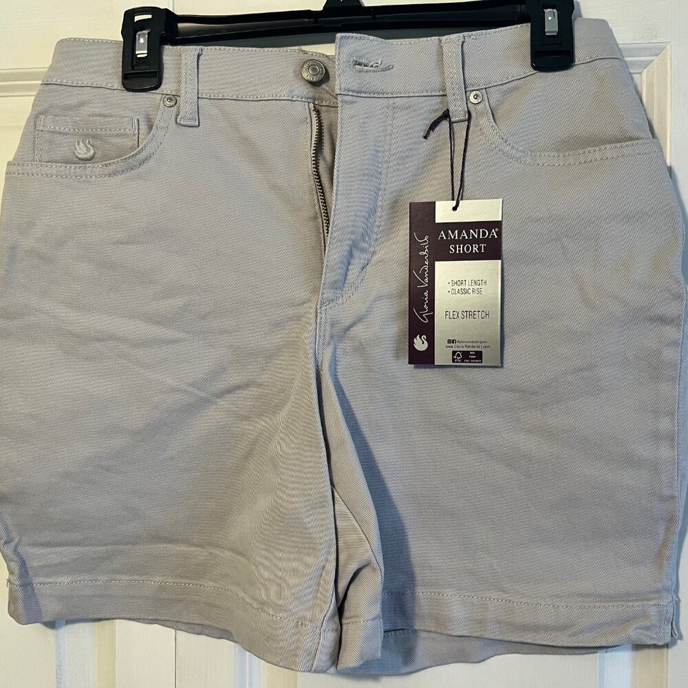 NWT Gloria Vanderbilt denim shorts - light grey
